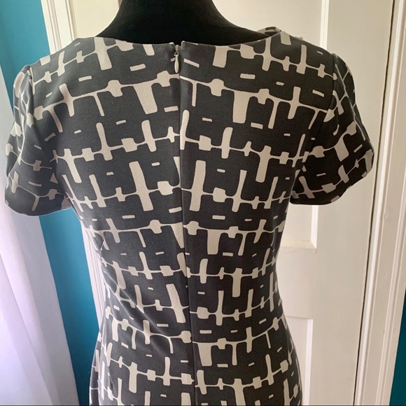 Grey and white Banana Republic dress. - Picture 4 of 4